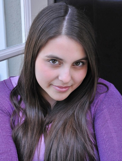 Beanie Feldstein