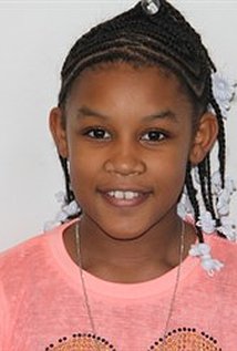 Khalia R Gourdine