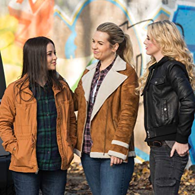 Alex Jones, Alexis, Annie Jones