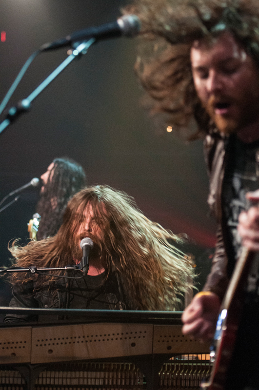 J. Roddy Walston & The Business