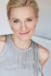 Paula Eliott