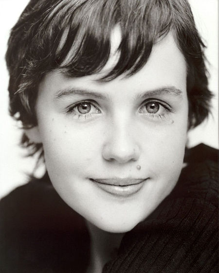 Victoria Thaine