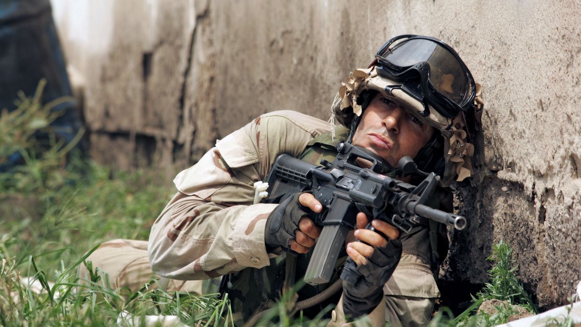 Generation Kill - Season 1 Episode 7: Bomb in the Garden - Watch online ...