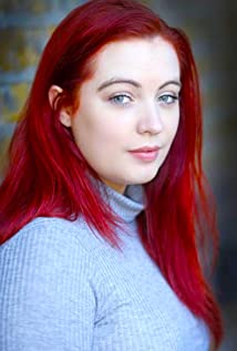 Chloe Moxom